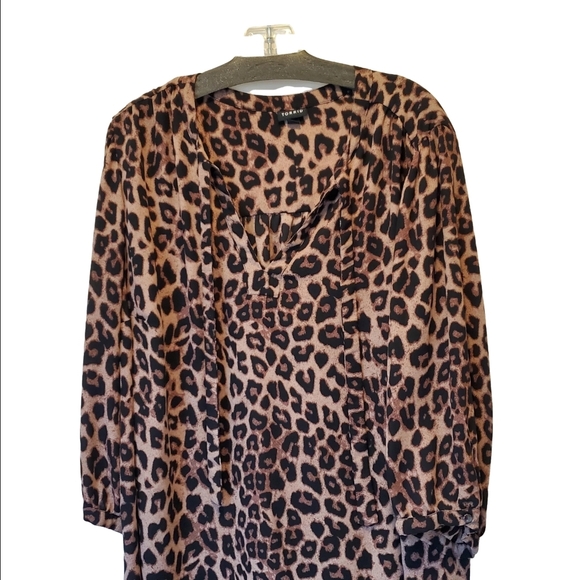 Torrid Chic Leopard Print Top Size 3X - Picture 2 of 4